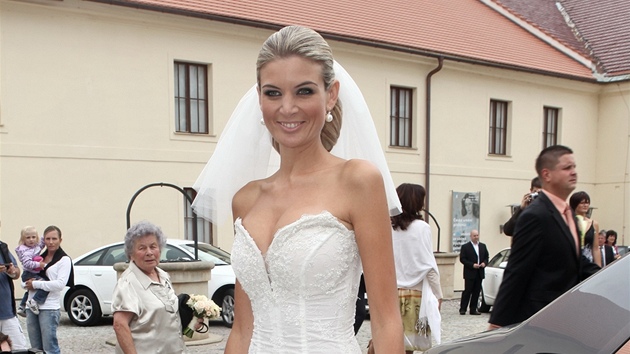 eská Miss 2009 Iveta Lutovská se vdala.