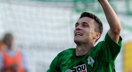 Jabloneck fotbalista David Lafata se raduje po vstelen sv druh branky do