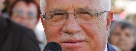 Prezident Václav Klaus se opt opel do Evropské unie