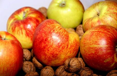 Na jihu ech je letoní úroda jablek alostná, je jich nejmén za posledních ticet let.