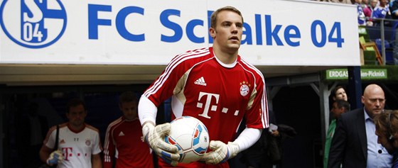 NÁVRAT. Branká Manuel Neuer se v dresu Bayernu vrátil na stadion Schalke, kde