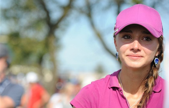 SMUTNÁ. Golfistka Klára Spilková si na turnaji v Maroku pohorila, je na dleném 25. míst. Ale k slzám není v tuto chvíli dvod. (ilustraní foto)