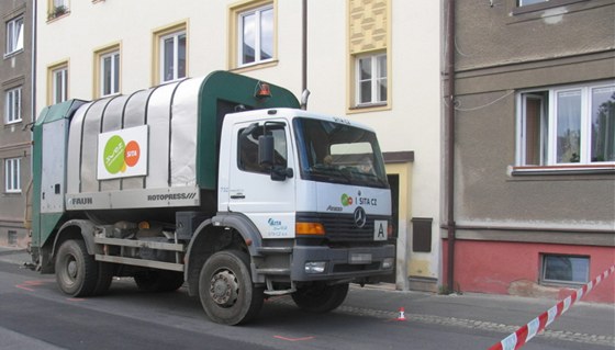 V umperku pejel popeláe couvající vz, mu na následky tkých zranní v