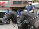Na námstí bez aut dohlíeli policisté na koních