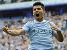 NADENÝ STELEC. Sergio Agüero z Manchesteru City se raduje ze vsteleného gólu.