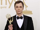 Emmy 2011 - nejlepí komediální herec Jim Parsons s ji druhou cenou za seriál