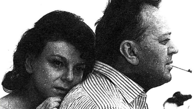 Karel Höger a Slávka Budínová ve filmu Otakary Vávry z roku 1965 Zlatá reneta