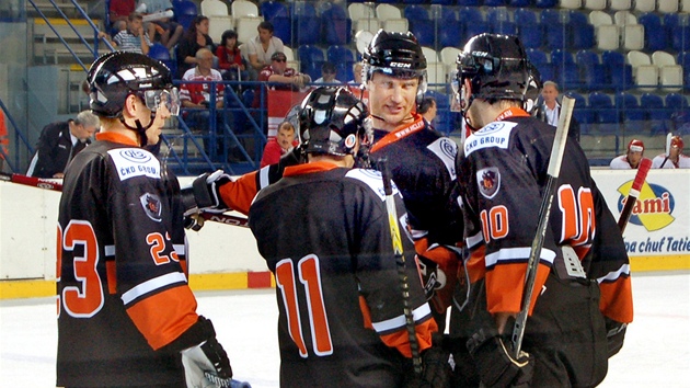 Hokejisté Lev Poprad, nového týmu KHL, zahájili ligu doma s Magnitogorskem