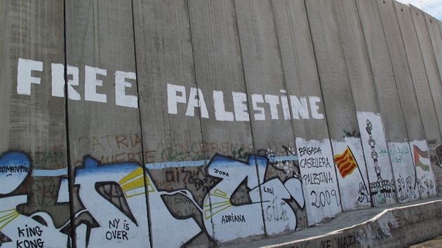 Ze, kterou Izrael obehnal palestinská území - tato ást se nachází mezi