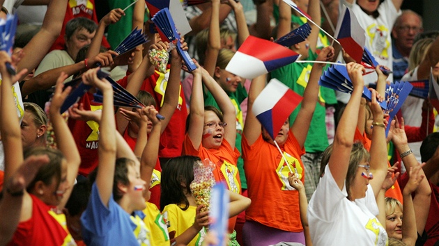 HURÁÁÁ! etí volejbalisté uhráli proti Portugalsku dalí bod - k radosti