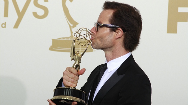 Emmy 2011 - Guy Pearce s cenou pro nejlepího herce ve vedlejí roli v...