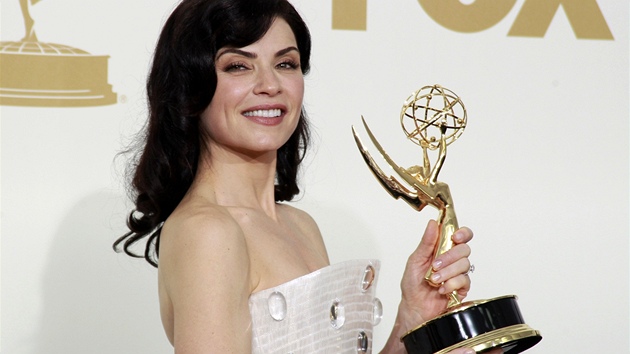 Emmy 2011 - nejlepí dramatická hereka Julianna Margulies ze seriálu Dobrá...