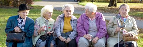 V domov pro seniory by mlo být po dokonení 104 lek. (Ilustraní snímek)