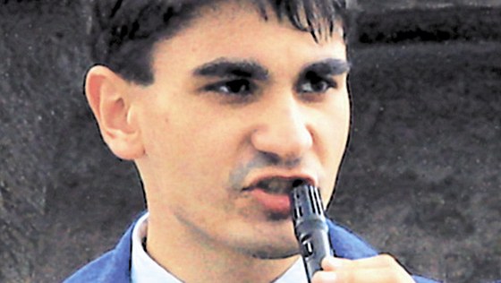 Pravicový extremista Jan Kopal na snímku z demonstrace z roku 2001.