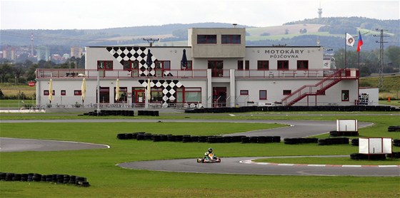 Závodit Kartaréna Ypsilonka u Chebu je nejvtím a nejmodernjím motokárovým