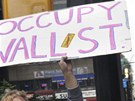 Protesty na Wall Street proti nízké solidarit bohatých s chudými.