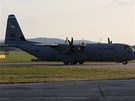 C-130J Super Hercules roluje na místo ukázky