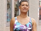 Plavky pro eny po ablaci prsu pedvedla i jedna z bývalých pacientech Dagmar