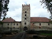 Na zámku v Brtnici se zřítila část střechy, zámek i park je do odvolání uzavřen.
