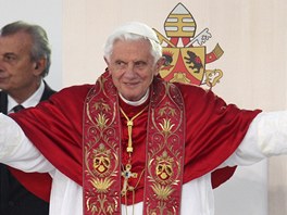 V nedli dopoledne bude Benedikt XVI. slouit mi na freiburgském letiti.