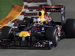 Sebastian Vettel ve veden Velk ceny Singapuru.