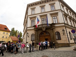 Ojedinělou příležitost prohlédnout si Lichtenštejnský palác využily stovky