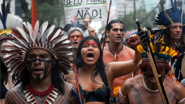 Protest proti stavbě přehrady Belo Monte v Brazílii (29. září 2011)