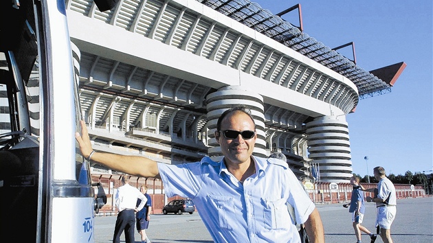 Milánský stadion San Siro pojme více ne 80 tisíc divák