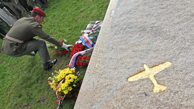 Brigádního generála Karla Kuttelwaschera a nejúspnjího eského stíhae...