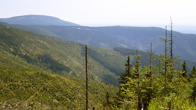 Panoramatická Lií cesta s pohledem na sjezdovky na alý 