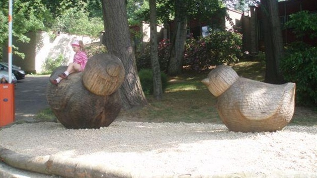 Kočky jsou jednou z mnoha soch, které Liberec krášlí.