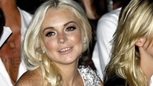 Lindsay Lohanová na týdnu módy v Miláně