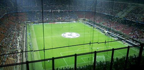 Fotbalisté AC Milán se v roce 2018 pesunou ze stadionu San Siro do nové arény.