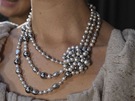Perlový náhrdelník do své kolekce zaadila i Donna Karan.