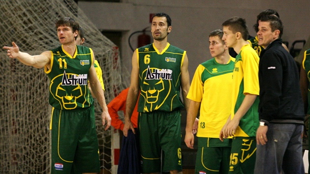 Basketbalisté Levic - ilustraní fotografie