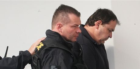 Bval policista Lubomr Mokr u ostravskho soudu, kter rozhodoval o jeho