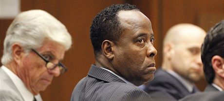 Jacksonv osobní léka Conrad Murray u soudu