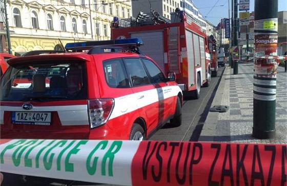 Anonym ohlásil bombu na nádraí v Domalicích a poár domu ve Kdyni. Záchranái vyjídli zbyten. Ilustraní snímek