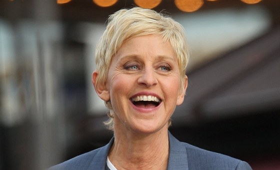 Moderátorka Ellen DeGeneresová, která ve své show pivítala u nejrznjí...