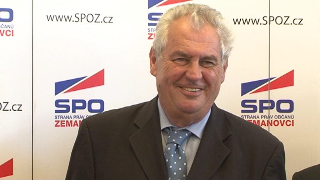 Milo� Zeman by jako prezident nem�l problém s vládou op�enou o komunisty. Respektoval by prý v�li voli��.