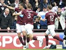 Rudolf Skácel (vlevo) se v barvách skotského týmu Heart of Midlothian trefil do