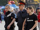 NA STADION U NEPJDOU. Moskevská policie rozehnala ped utkáním skupinu