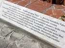 Kostel pipomíná i památku Rumun padlých v eskoslovensku bhem druhé svtové