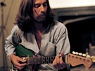 George Harrison ve filmu George Harrison: Living in the Material World, který