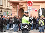 Demonstrace proti nepizpsobivm omezila dopravu v st nad Labem jen na