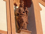 Madona na kostele Nejsvětější Trojice ve Valči, který byl v pátek po