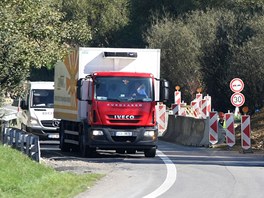 Opravy silnice mezi Humpolcem a Pelhřimovem.