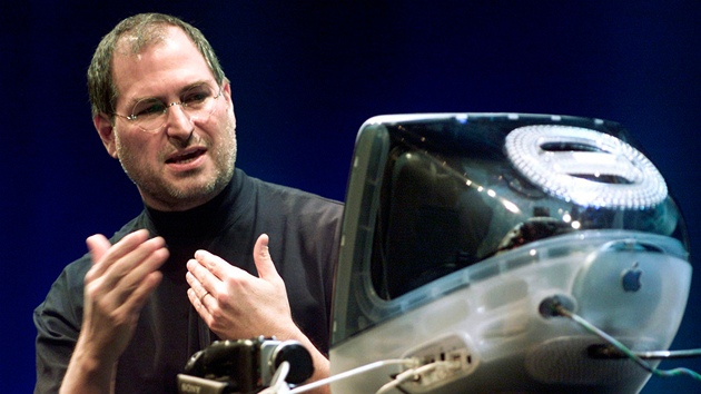 Steve Jobs na snímku z února 2000