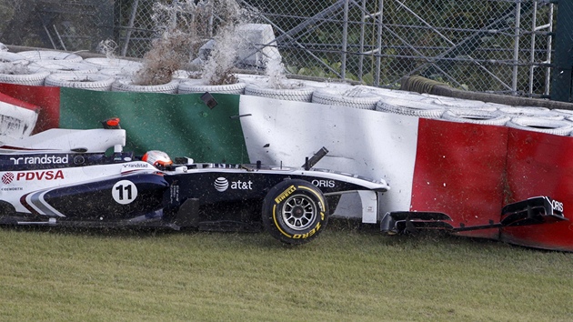 Rubens Barrichello havaroval se svým monopostem Williams pi tréninku na Velkou