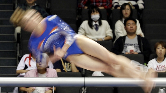 Momentka z mistrovství sv�ta ve sportovní gymnastice v Tokiu. 
